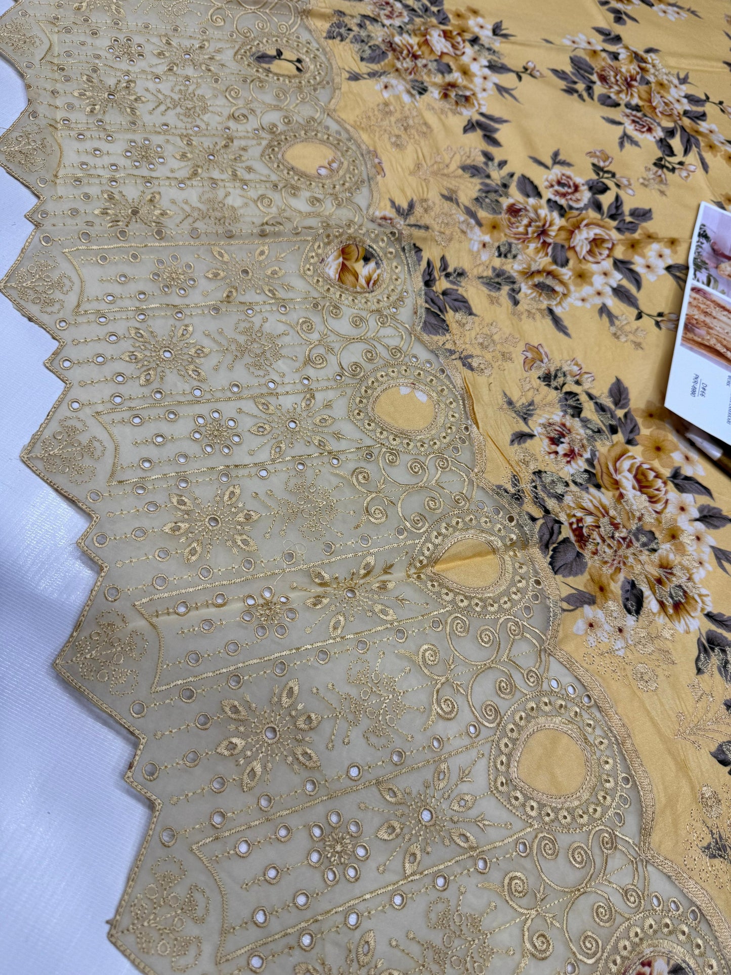 LINEN 72/72 3pc Full Embroidered - D#66